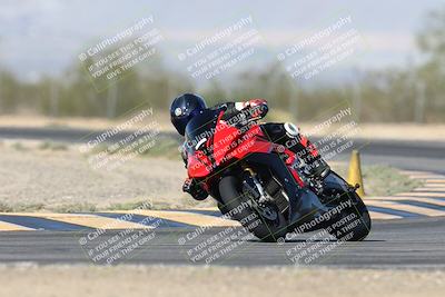 media/Nov-16-2025-Race Pace (Sun) [[8c5fa54630]]/Verified Riders/2-Turn 7 (945am)/